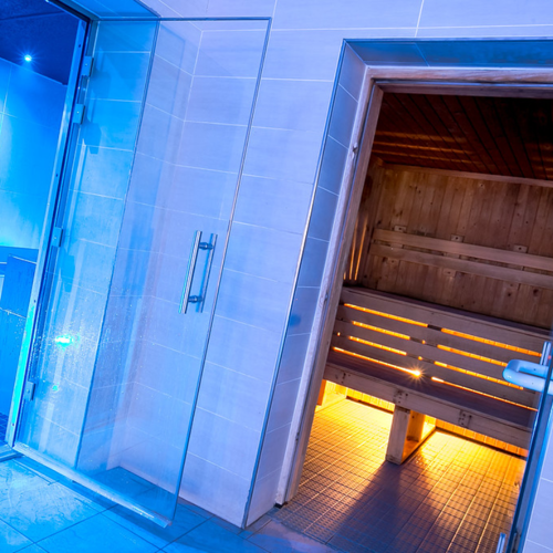 <p>SAUNA &amp; STEAM ROOM</p>