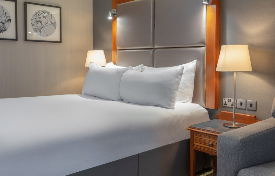 Carousel Desktop Family 02