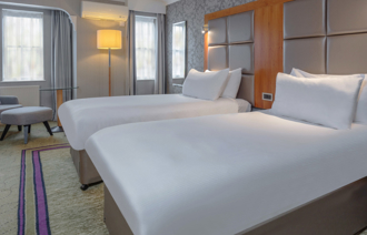 Carousel Desktop Twin 04