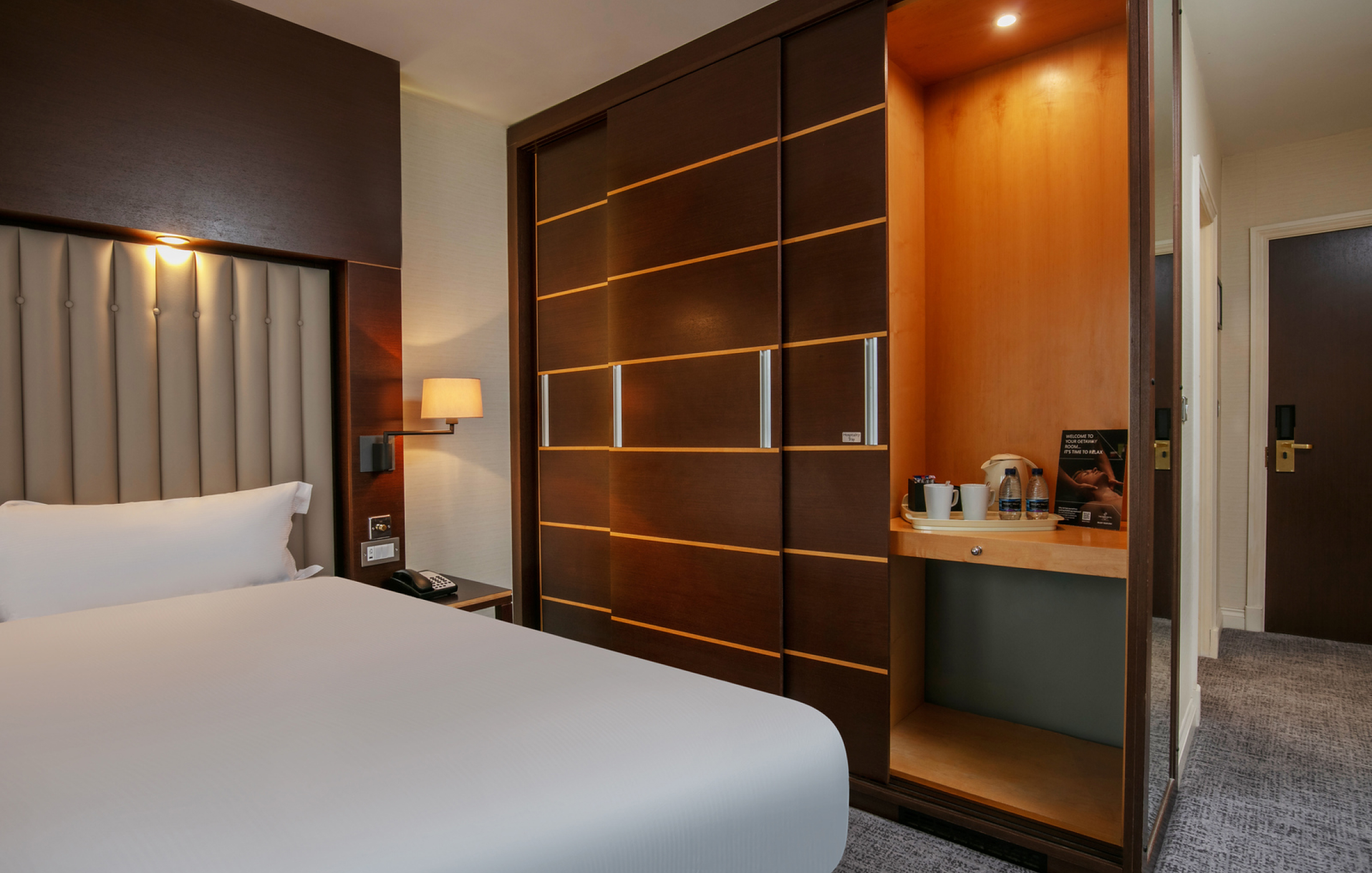 Parkroyal Gallery Rooms Deluxe King 2