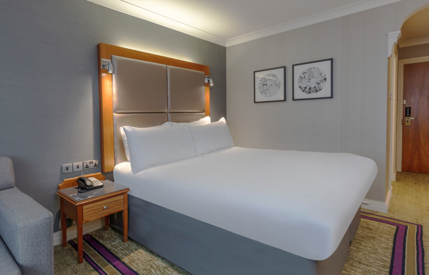 Carousel Desktop Family 02