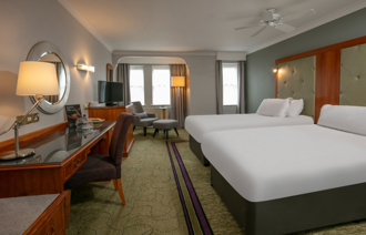 Carousel Desktop Twin 05