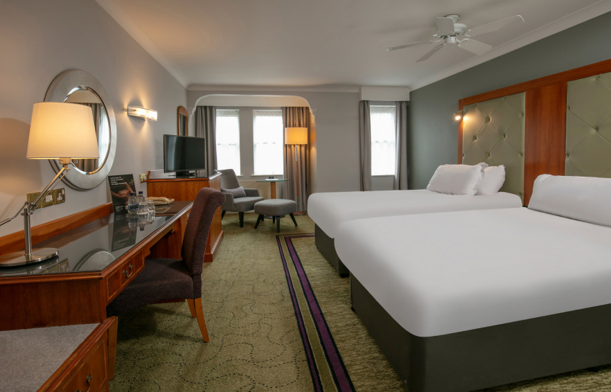 Carousel Desktop Twin 05