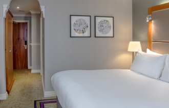 Carousel Desktop Family 04