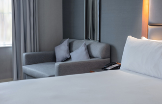 Carousel Desktop Family 05