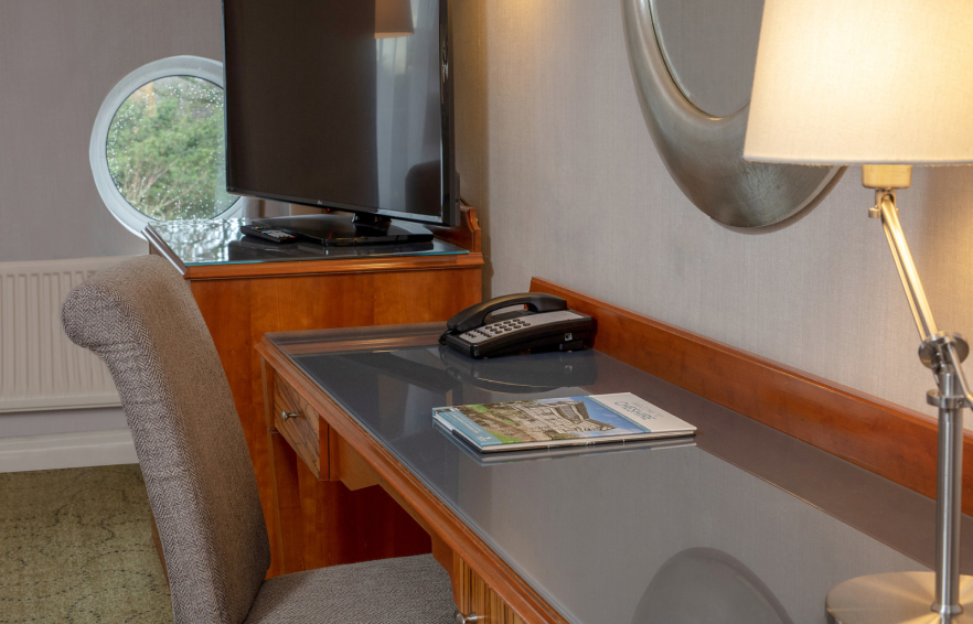 Carousel Desktop Family 03